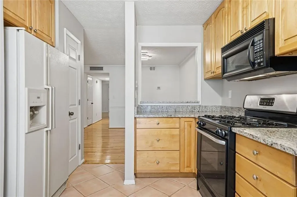 1104 Woodcliff Drive, Atlanta, Georgia 30350, 2 Bedrooms Bedrooms, ,2 BathroomsBathrooms,Residential,For Sale,1104 Woodcliff Drive,7760304