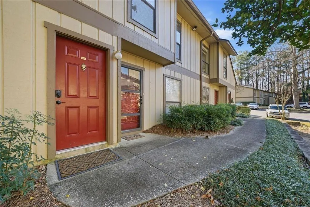 1104 Woodcliff Drive, Atlanta, Georgia 30350, 2 Bedrooms Bedrooms, ,2 BathroomsBathrooms,Residential,For Sale,1104 Woodcliff Drive,7760304