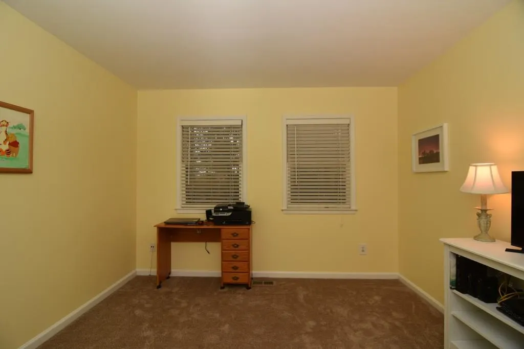 233 Peachtree Hollow Court Unit 233, Sandy Springs, Georgia 30328, 3 Bedrooms Bedrooms, ,2 BathroomsBathrooms,Residential,Sold,233 Peachtree Hollow Court Unit 233,5950810