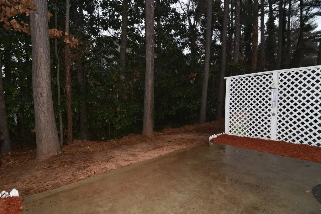 233 Peachtree Hollow Court Unit 233, Sandy Springs, Georgia 30328, 3 Bedrooms Bedrooms, ,2 BathroomsBathrooms,Residential,Sold,233 Peachtree Hollow Court Unit 233,5950810