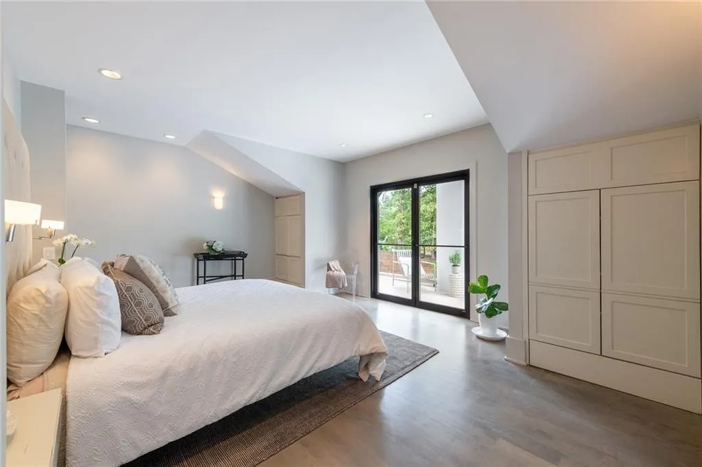 355 Glen Lake Drive, Sandy Springs, Georgia 30327, 4 Bedrooms Bedrooms, ,4 BathroomsBathrooms,Residential,Sold,355 Glen Lake Drive,7235151 355 Glen Lake Drive, Sandy Springs, Georgia 30327, 4 Bedrooms Bedrooms, ,4 BathroomsBathrooms,Residential,Sold,355 Glen Lake Drive,7235151