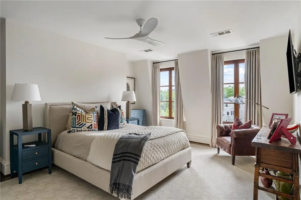 2288 Peachtree Road Nw Unit 15, Atlanta, Georgia 30309, 3 Bedrooms Bedrooms, ,3 BathroomsBathrooms,Residential,For Sale,2288 Peachtree Road Nw Unit 15,7625622