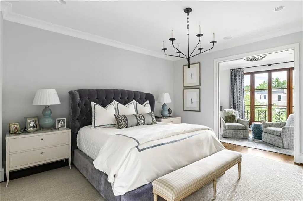 2288 Peachtree Road Nw Unit 15, Atlanta, Georgia 30309, 3 Bedrooms Bedrooms, ,3 BathroomsBathrooms,Residential,For Sale,2288 Peachtree Road Nw Unit 15,7625622