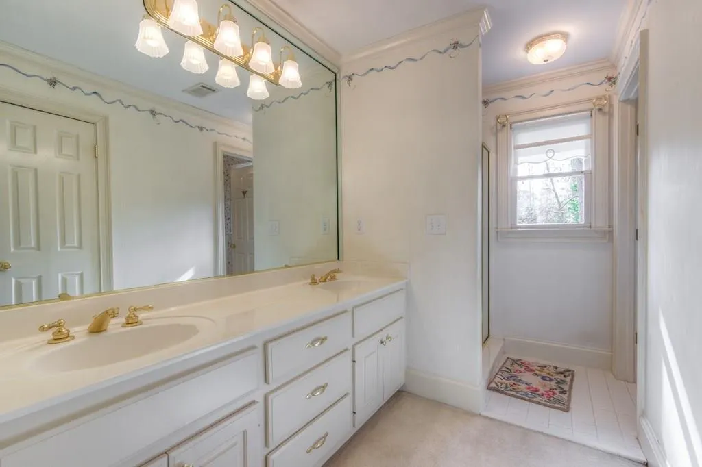 8020 River Circle, Sandy Springs, Georgia 30350, 5 Bedrooms Bedrooms, ,2 BathroomsBathrooms,Residential,Sold,8020 River Circle,5814121