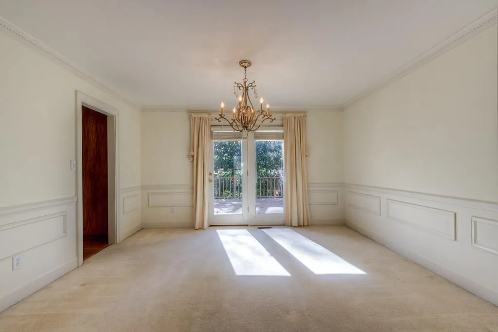 8020 River Circle, Sandy Springs, Georgia 30350, 5 Bedrooms Bedrooms, ,2 BathroomsBathrooms,Residential,Sold,8020 River Circle,5814121