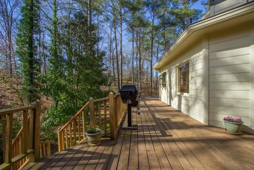 8020 River Circle, Sandy Springs, Georgia 30350, 5 Bedrooms Bedrooms, ,2 BathroomsBathrooms,Residential,Sold,8020 River Circle,5814121
