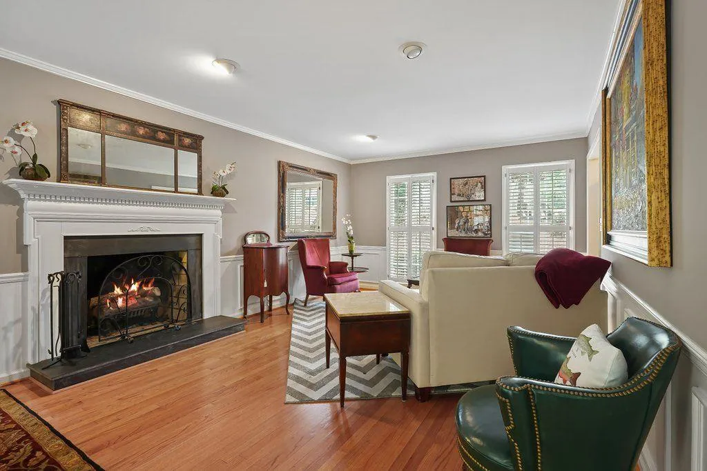 1553 Huntingdon Trail, Sandy Springs, Georgia 30350, 4 Bedrooms Bedrooms, ,3 BathroomsBathrooms,Residential,Sold,1553 Huntingdon Trail,7199258