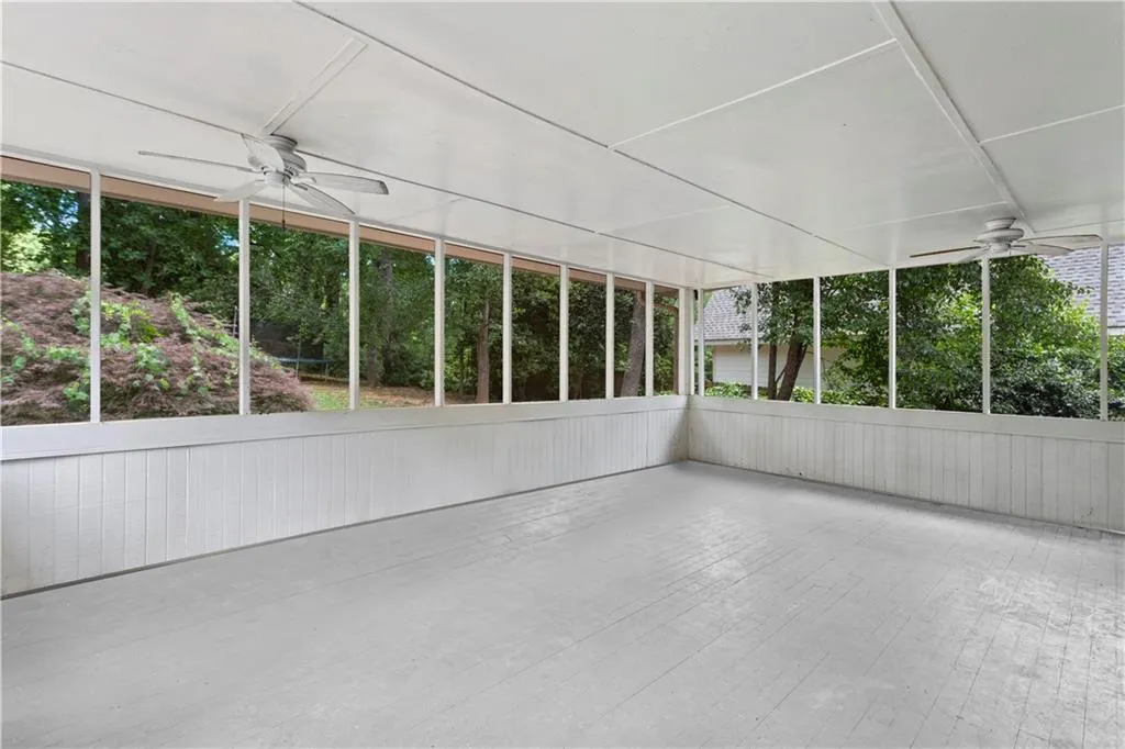 380 Meadowbrook Drive, Atlanta, Georgia 30342, 3 Bedrooms Bedrooms, ,2 BathroomsBathrooms,Residential,Sold,380 Meadowbrook Drive,6888387