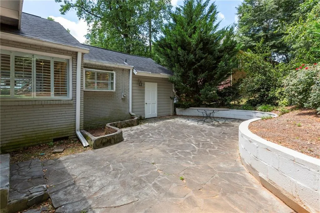 380 Meadowbrook Drive, Atlanta, Georgia 30342, 3 Bedrooms Bedrooms, ,2 BathroomsBathrooms,Residential,Sold,380 Meadowbrook Drive,6888387