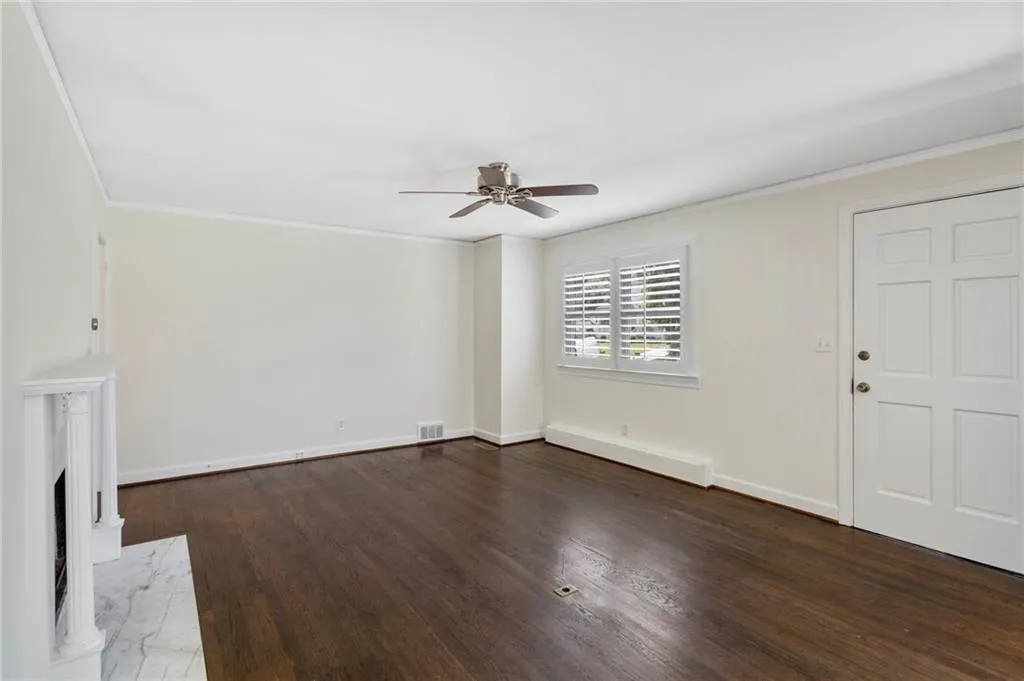 380 Meadowbrook Drive, Atlanta, Georgia 30342, 3 Bedrooms Bedrooms, ,2 BathroomsBathrooms,Residential,Sold,380 Meadowbrook Drive,6888387