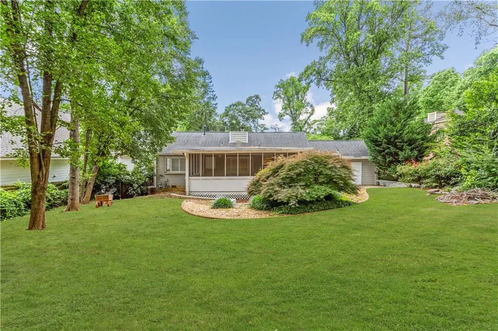 380 Meadowbrook Drive, Atlanta, Georgia 30342, 3 Bedrooms Bedrooms, ,2 BathroomsBathrooms,Residential,Sold,380 Meadowbrook Drive,6888387