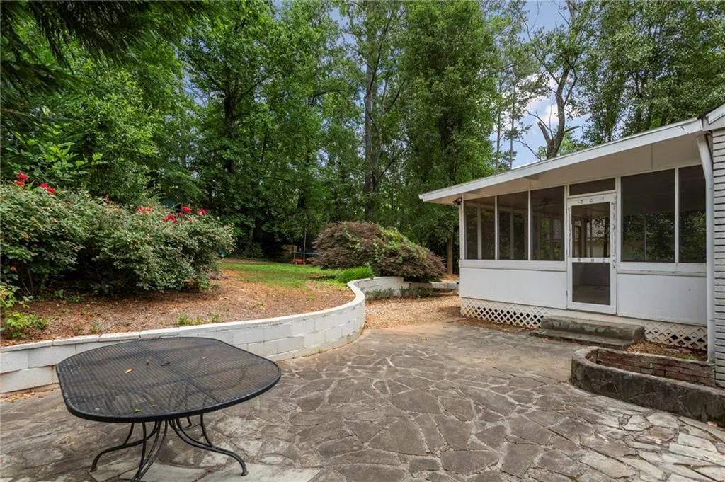 380 Meadowbrook Drive, Atlanta, Georgia 30342, 3 Bedrooms Bedrooms, ,2 BathroomsBathrooms,Residential,Sold,380 Meadowbrook Drive,6888387