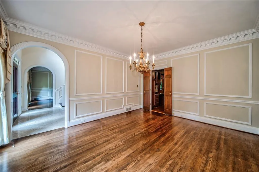 2035 Old Dominion Road, Sandy Springs, Georgia 30350, 5 Bedrooms Bedrooms, ,5 BathroomsBathrooms,Residential,Sold,2035 Old Dominion Road,7222929