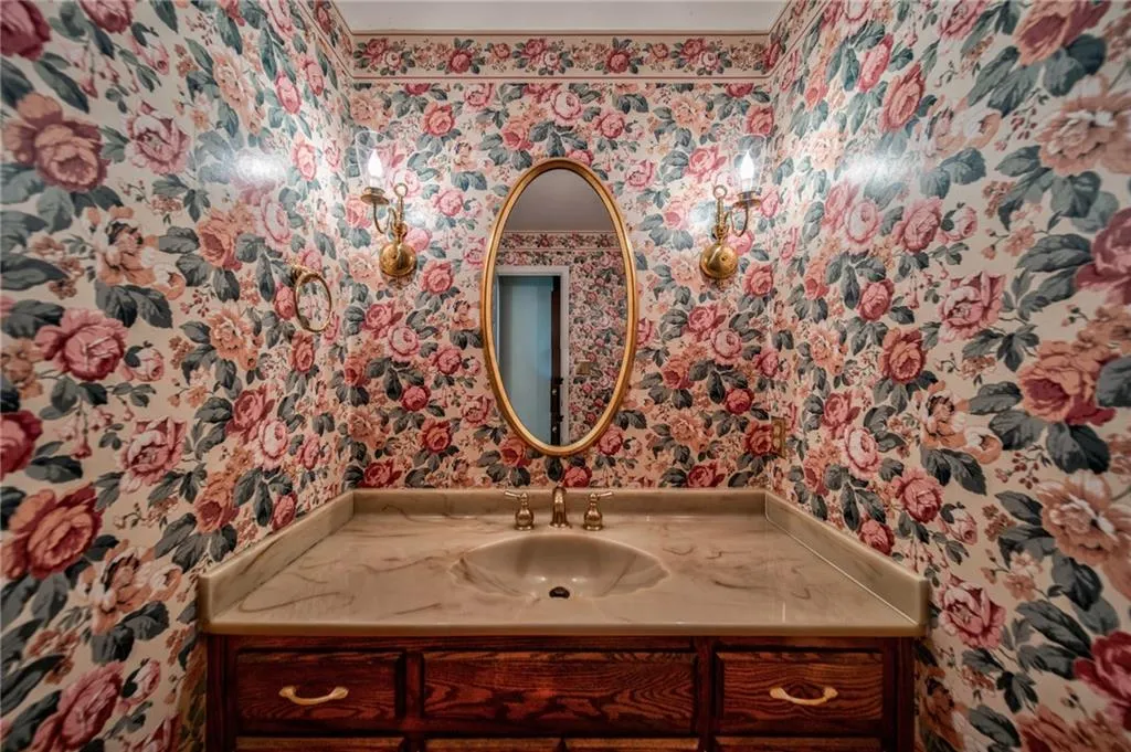 2035 Old Dominion Road, Sandy Springs, Georgia 30350, 5 Bedrooms Bedrooms, ,5 BathroomsBathrooms,Residential,Sold,2035 Old Dominion Road,7222929