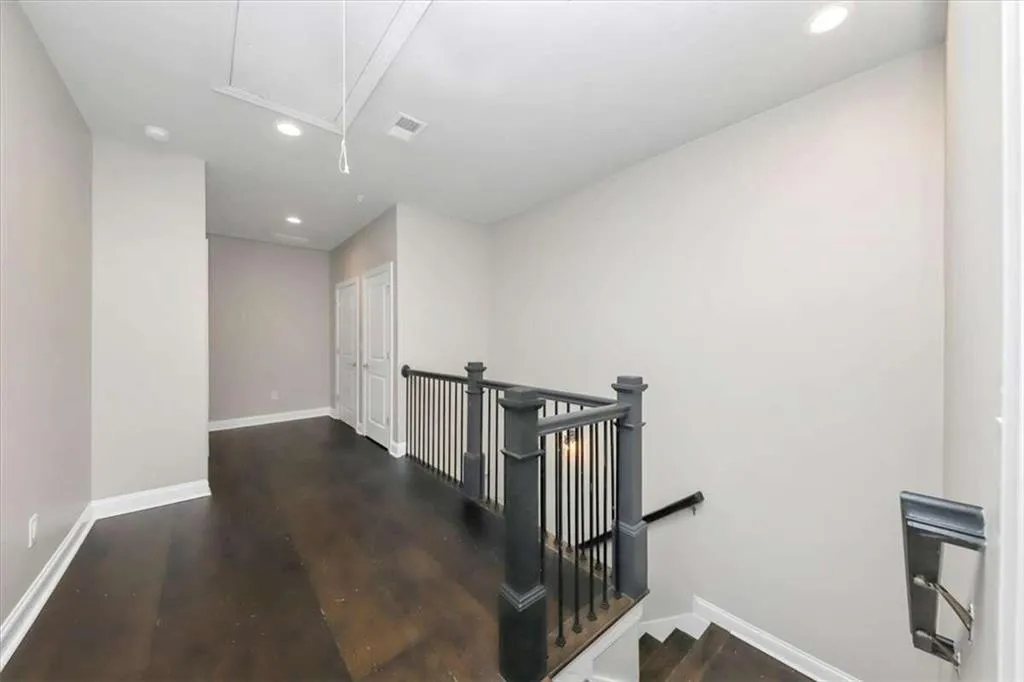 8017 Linfield Way, Sandy Springs, Georgia 30350, 3 Bedrooms Bedrooms, ,3 BathroomsBathrooms,Residential,Sold,8017 Linfield Way,7487112