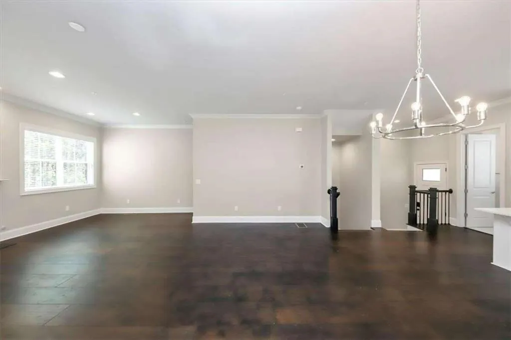 8017 Linfield Way, Sandy Springs, Georgia 30350, 3 Bedrooms Bedrooms, ,3 BathroomsBathrooms,Residential,Sold,8017 Linfield Way,7487112