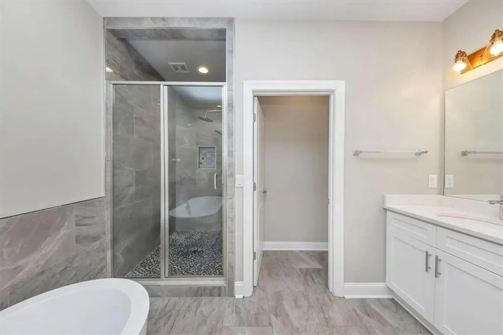 8017 Linfield Way, Sandy Springs, Georgia 30350, 3 Bedrooms Bedrooms, ,3 BathroomsBathrooms,Residential,Sold,8017 Linfield Way,7487112