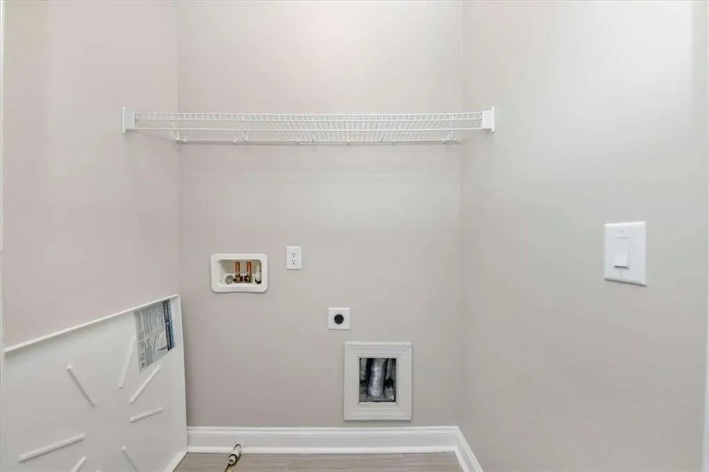 8017 Linfield Way, Sandy Springs, Georgia 30350, 3 Bedrooms Bedrooms, ,3 BathroomsBathrooms,Residential,Sold,8017 Linfield Way,7487112