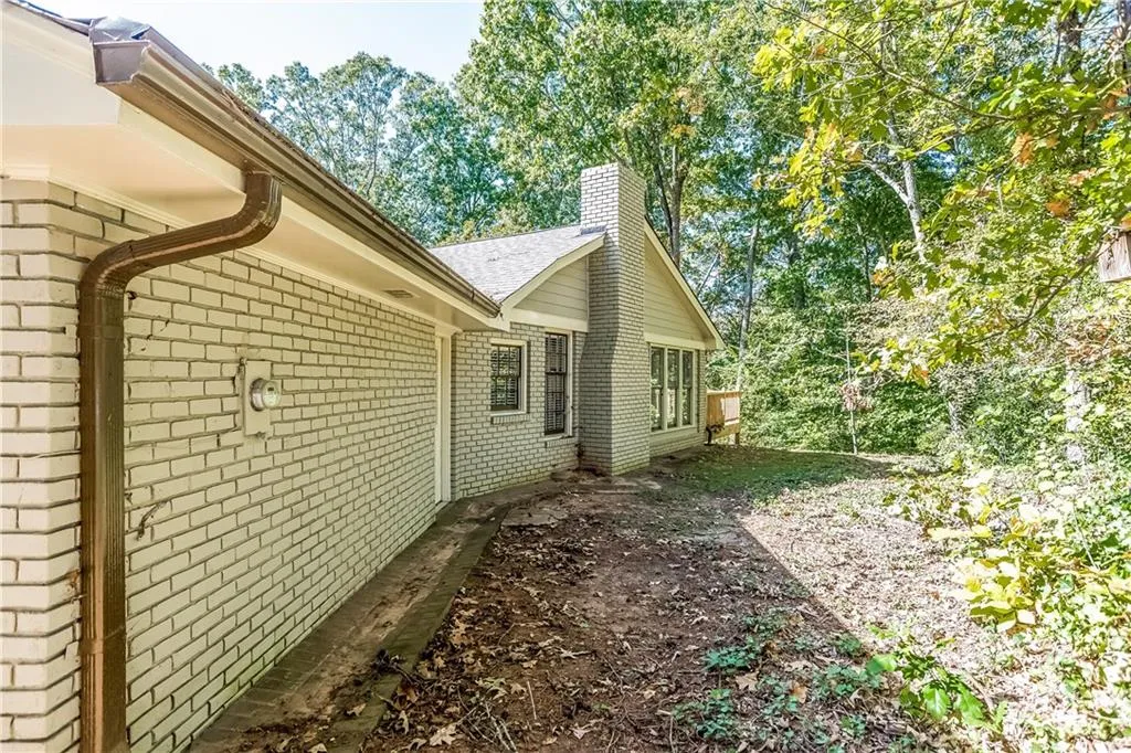 6410 Colewood Court, Atlanta, Georgia 30328, 4 Bedrooms Bedrooms, ,3 BathroomsBathrooms,Residential,Sold,6410 Colewood Court,5952599