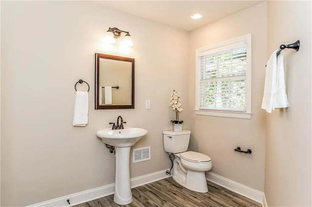 6410 Colewood Court, Atlanta, Georgia 30328, 4 Bedrooms Bedrooms, ,3 BathroomsBathrooms,Residential,Sold,6410 Colewood Court,5952599