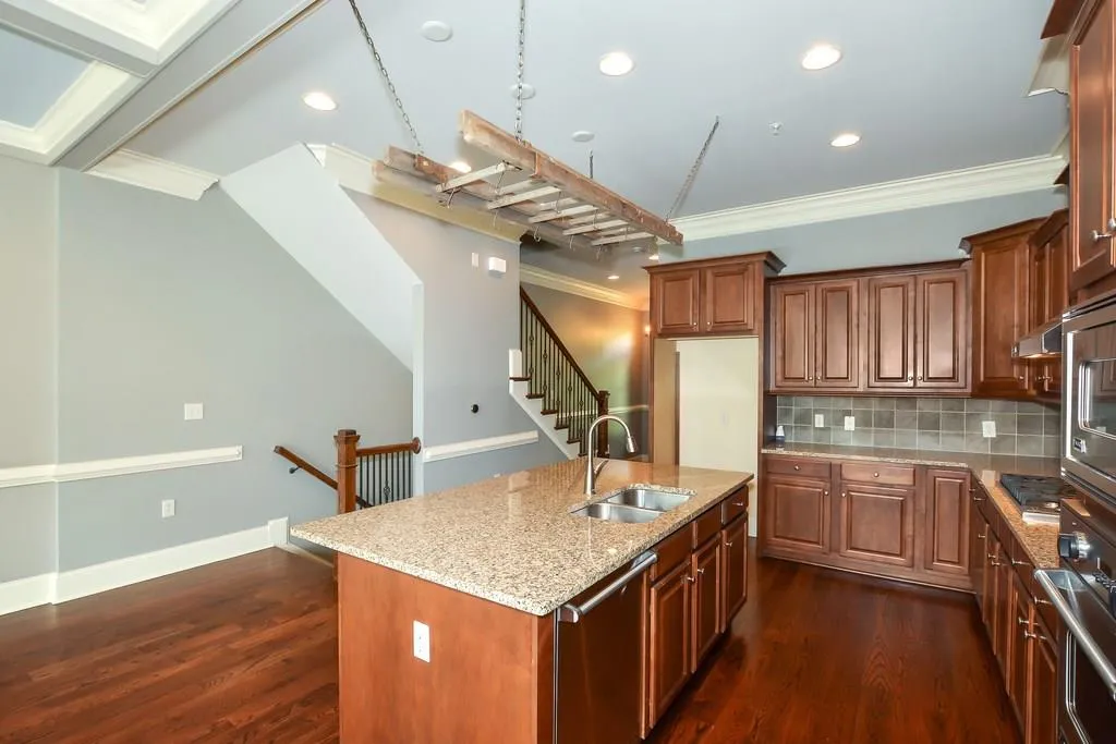 815 Creekgarden Court, Atlanta, Georgia 30339, 4 Bedrooms Bedrooms, ,4 BathroomsBathrooms,Residential,Sold,815 Creekgarden Court,6023104