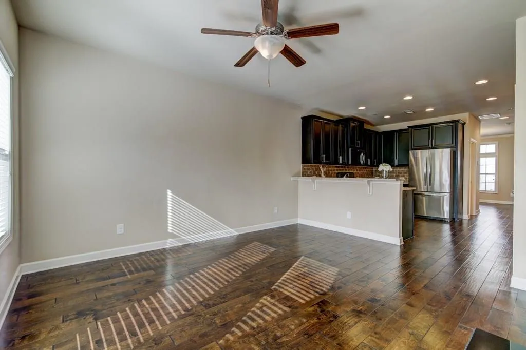 7475 Highland Bluff, Sandy Springs, Georgia 30328, 3 Bedrooms Bedrooms, ,3 BathroomsBathrooms,Residential,Sold,7475 Highland Bluff,6118938