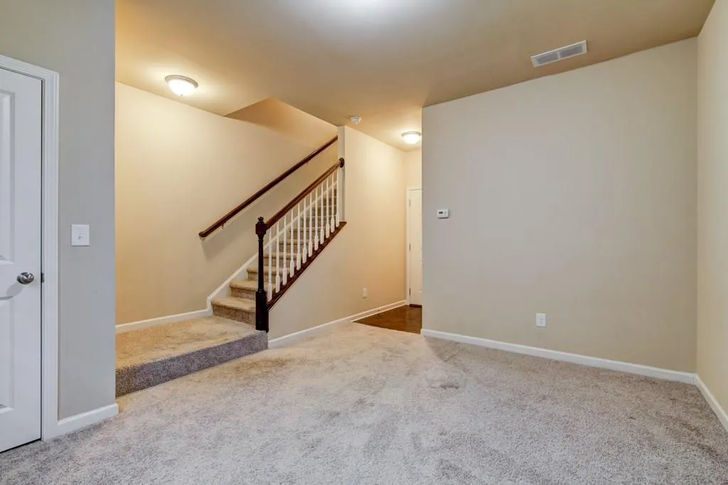 7475 Highland Bluff, Sandy Springs, Georgia 30328, 3 Bedrooms Bedrooms, ,3 BathroomsBathrooms,Residential,Sold,7475 Highland Bluff,6118938