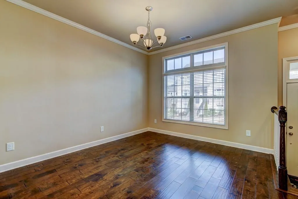 7475 Highland Bluff, Sandy Springs, Georgia 30328, 3 Bedrooms Bedrooms, ,3 BathroomsBathrooms,Residential,Sold,7475 Highland Bluff,6118938