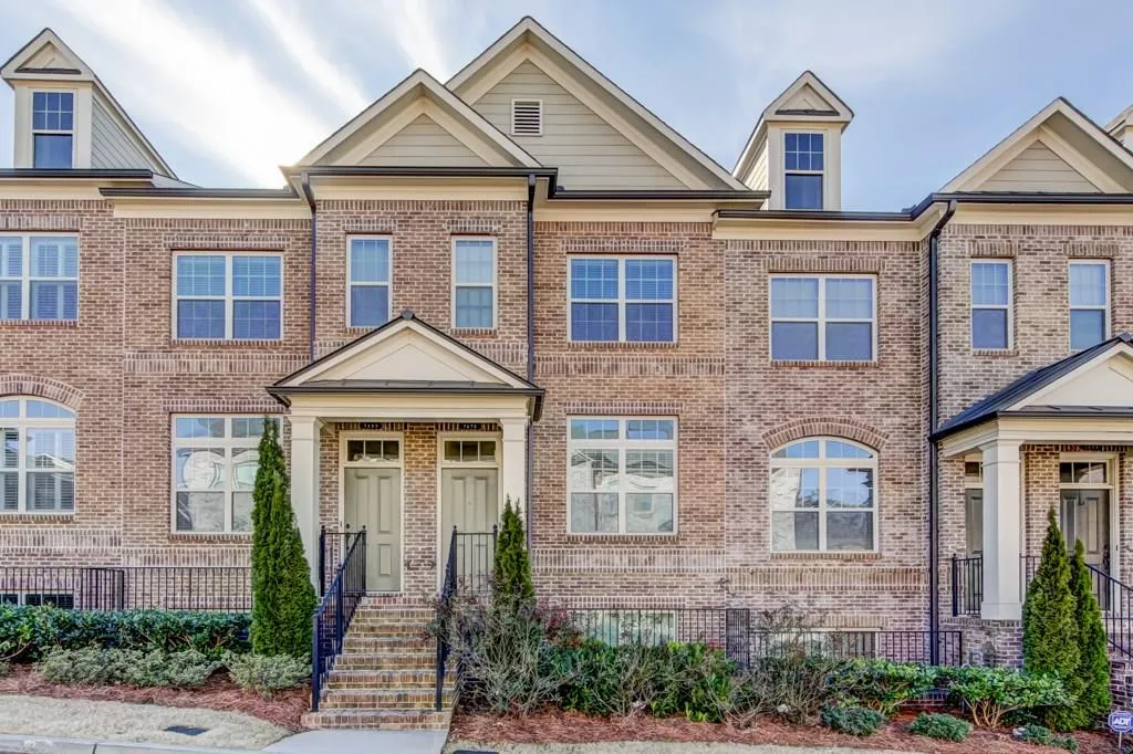 7475 Highland Bluff, Sandy Springs, Georgia 30328, 3 Bedrooms Bedrooms, ,3 BathroomsBathrooms,Residential,Sold,7475 Highland Bluff,6118938