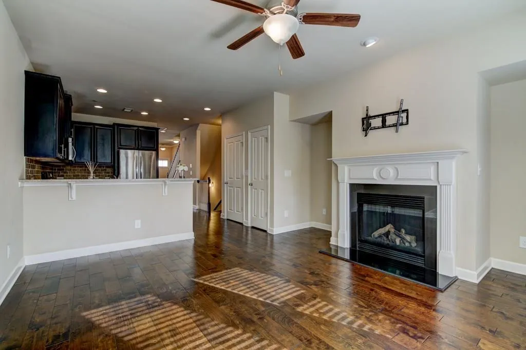 7475 Highland Bluff, Sandy Springs, Georgia 30328, 3 Bedrooms Bedrooms, ,3 BathroomsBathrooms,Residential,Sold,7475 Highland Bluff,6118938