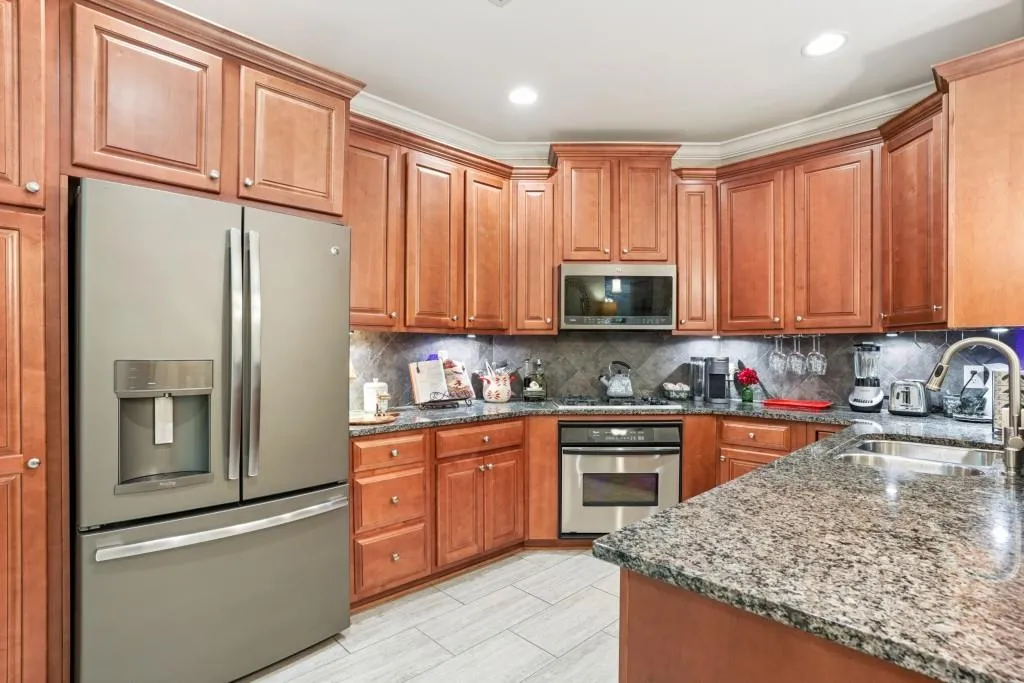 4805 Ivy Ridge Drive Unit 204, Atlanta, Georgia 30339, 2 Bedrooms Bedrooms, ,2 BathroomsBathrooms,Residential,For Sale,4805 Ivy Ridge Drive Unit 204,7633107