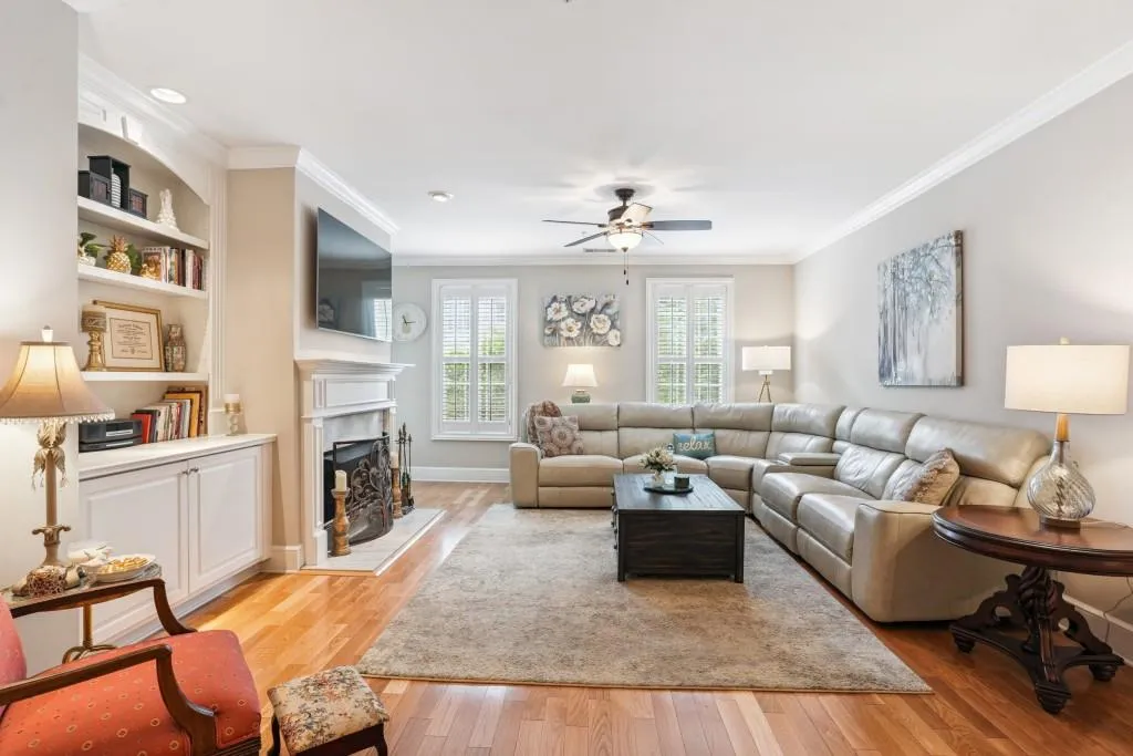 4805 Ivy Ridge Drive Unit 204, Atlanta, Georgia 30339, 2 Bedrooms Bedrooms, ,2 BathroomsBathrooms,Residential,For Sale,4805 Ivy Ridge Drive Unit 204,7633107
