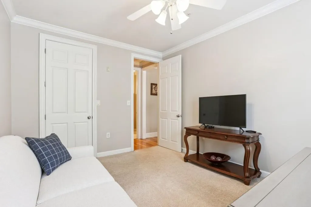 4805 Ivy Ridge Drive Unit 204, Atlanta, Georgia 30339, 2 Bedrooms Bedrooms, ,2 BathroomsBathrooms,Residential,For Sale,4805 Ivy Ridge Drive Unit 204,7633107