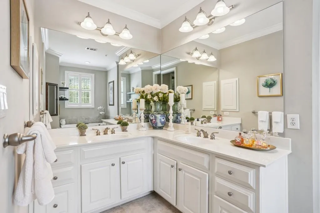 4805 Ivy Ridge Drive Unit 204, Atlanta, Georgia 30339, 2 Bedrooms Bedrooms, ,2 BathroomsBathrooms,Residential,For Sale,4805 Ivy Ridge Drive Unit 204,7633107