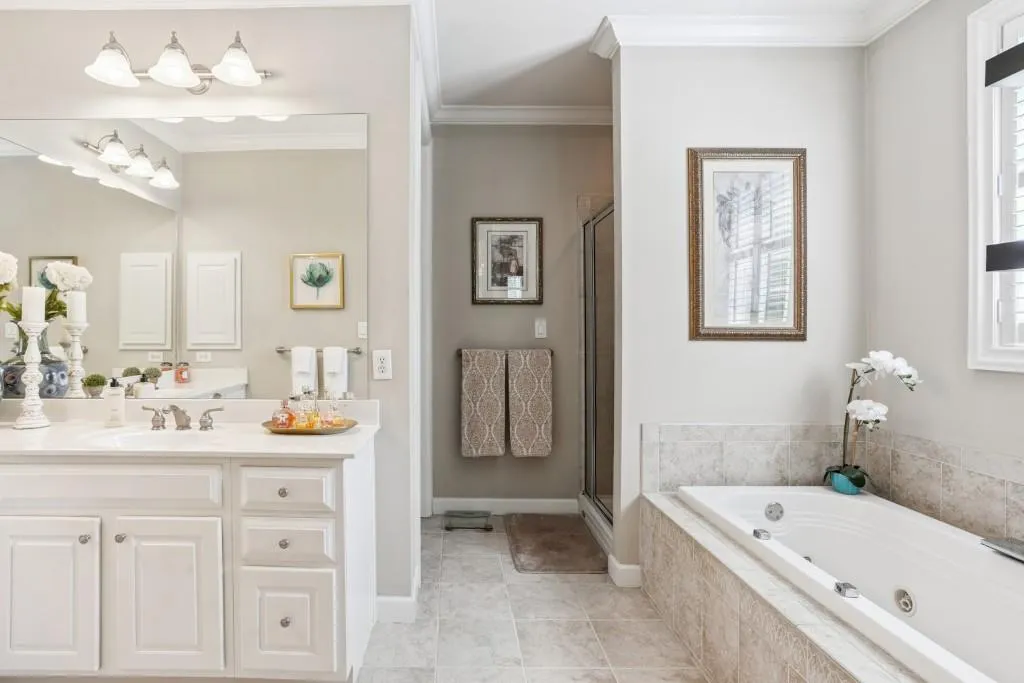 4805 Ivy Ridge Drive Unit 204, Atlanta, Georgia 30339, 2 Bedrooms Bedrooms, ,2 BathroomsBathrooms,Residential,For Sale,4805 Ivy Ridge Drive Unit 204,7633107
