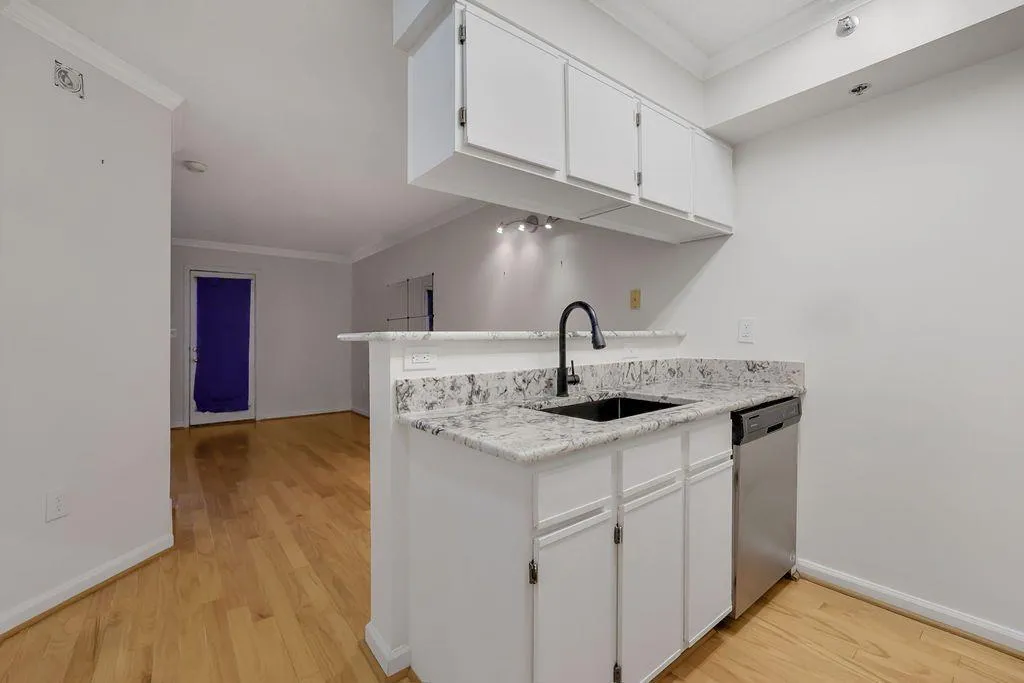 795 Hammond Drive Unit #1810, Sandy Springs, Georgia 30328, 1 Bedroom Bedrooms, ,1 BathroomBathrooms,Residential,Sold,795 Hammond Drive Unit #1810,7349572