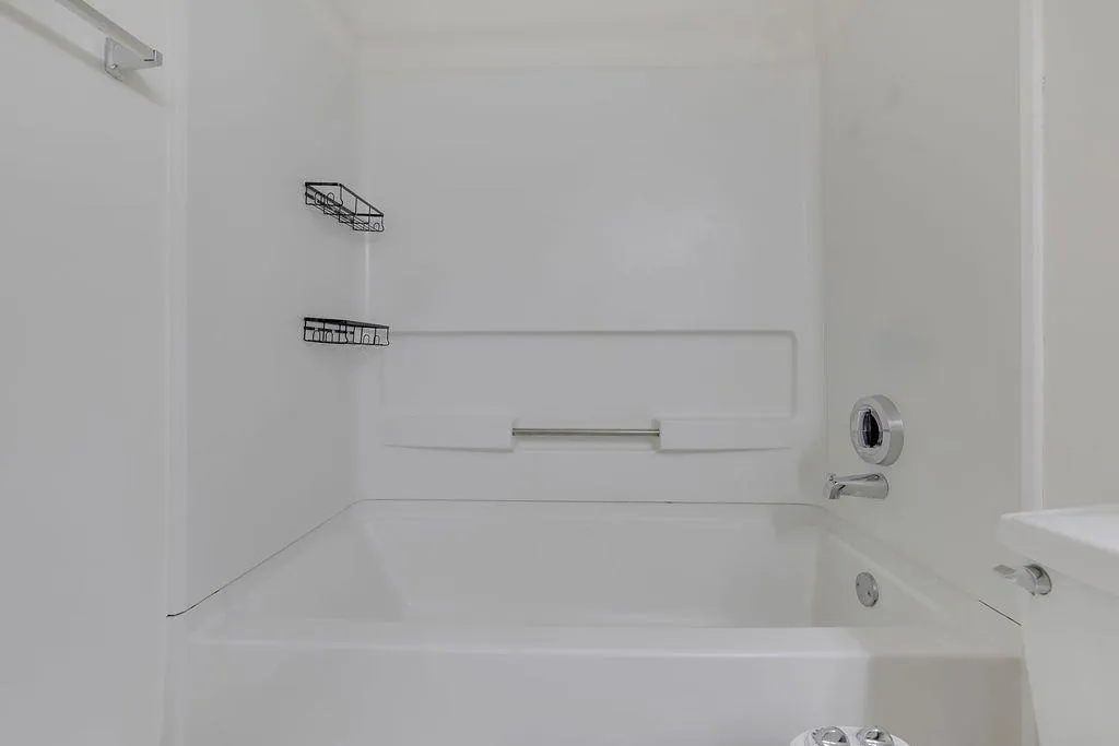 795 Hammond Drive Unit #1810, Sandy Springs, Georgia 30328, 1 Bedroom Bedrooms, ,1 BathroomBathrooms,Residential,Sold,795 Hammond Drive Unit #1810,7349572