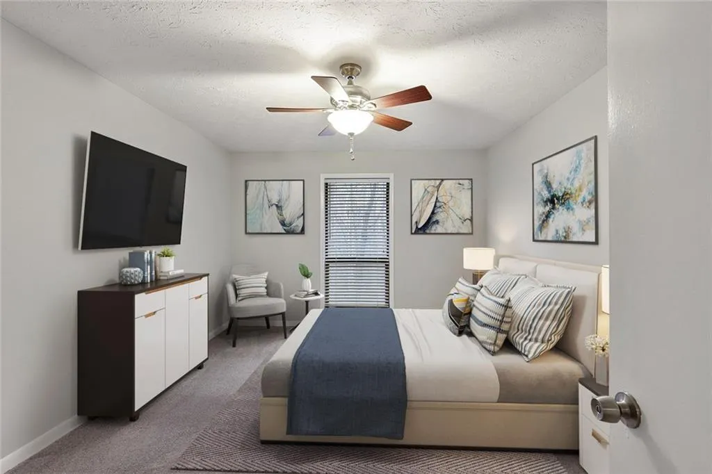 8740 Roswell Road Unit 4c, Sandy Springs, Georgia 30350, 2 Bedrooms Bedrooms, ,2 BathroomsBathrooms,Residential,Sold,8740 Roswell Road Unit 4c,6998585