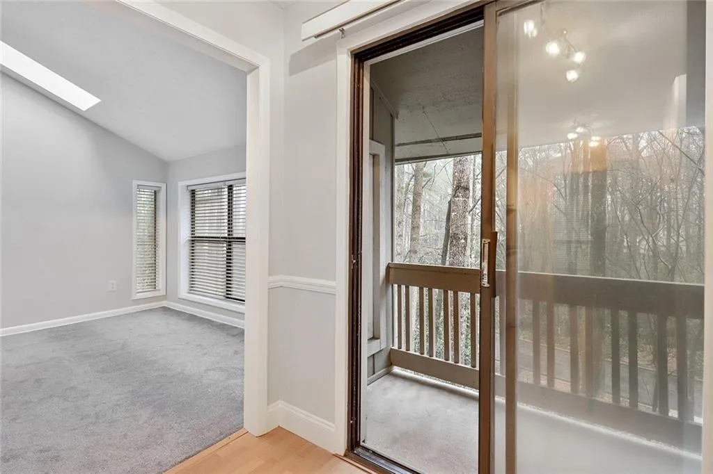 8740 Roswell Road Unit 4c, Sandy Springs, Georgia 30350, 2 Bedrooms Bedrooms, ,2 BathroomsBathrooms,Residential,Sold,8740 Roswell Road Unit 4c,6998585
