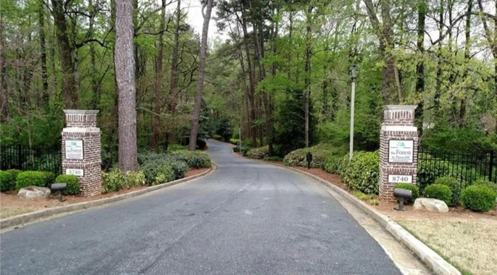 8740 Roswell Road Unit 4c, Sandy Springs, Georgia 30350, 2 Bedrooms Bedrooms, ,2 BathroomsBathrooms,Residential,Sold,8740 Roswell Road Unit 4c,6998585