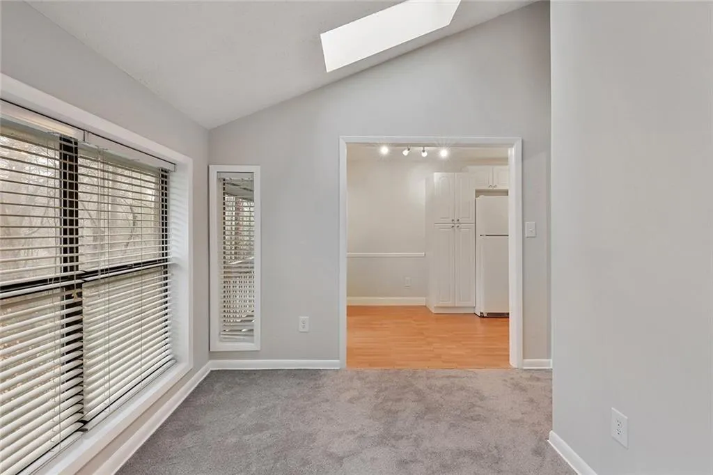 8740 Roswell Road Unit 4c, Sandy Springs, Georgia 30350, 2 Bedrooms Bedrooms, ,2 BathroomsBathrooms,Residential,Sold,8740 Roswell Road Unit 4c,6998585