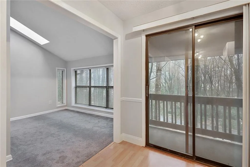 8740 Roswell Road Unit 4c, Sandy Springs, Georgia 30350, 2 Bedrooms Bedrooms, ,2 BathroomsBathrooms,Residential,Sold,8740 Roswell Road Unit 4c,6998585