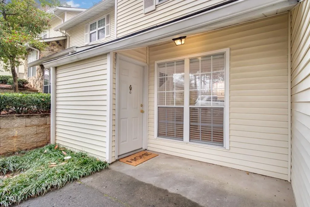 6822 Glenridge Drive Unit G, Sandy Springs, Georgia 30328, 1 Bedroom Bedrooms, ,1 BathroomBathrooms,Residential,Sold,6822 Glenridge Drive Unit G,6832875