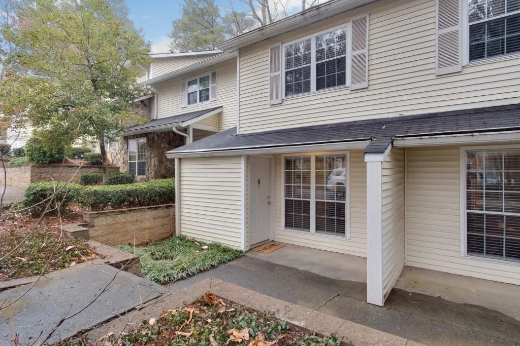 6822 Glenridge Drive Unit G, Sandy Springs, Georgia 30328, 1 Bedroom Bedrooms, ,1 BathroomBathrooms,Residential,Sold,6822 Glenridge Drive Unit G,6832875