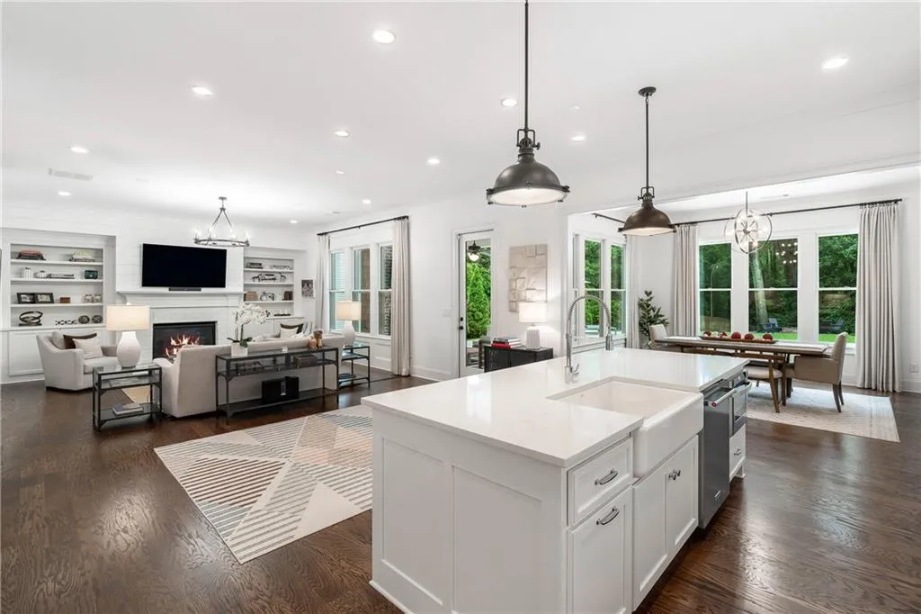 281 Green Hill Road, Atlanta, Georgia 30342, 4 Bedrooms Bedrooms, ,3 BathroomsBathrooms,Residential,Sold,281 Green Hill Road,7588726