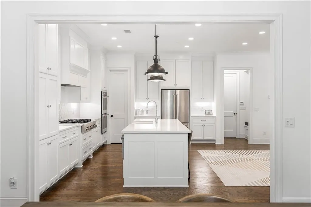 281 Green Hill Road, Atlanta, Georgia 30342, 4 Bedrooms Bedrooms, ,3 BathroomsBathrooms,Residential,Sold,281 Green Hill Road,7588726