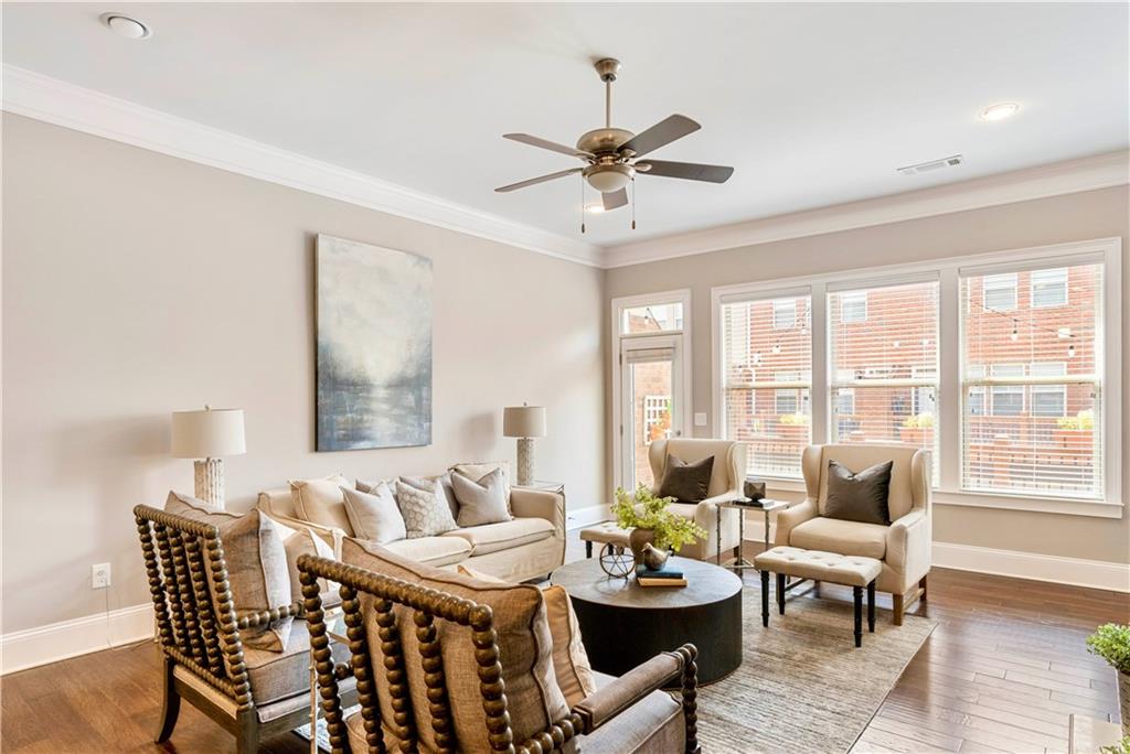 200 Alderwood Point, Sandy Springs, Georgia 30328, 3 Bedrooms Bedrooms, ,3 BathroomsBathrooms,Residential,Sold,200 Alderwood Point,7259424