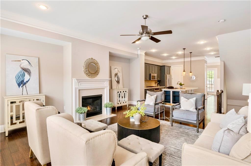 200 Alderwood Point, Sandy Springs, Georgia 30328, 3 Bedrooms Bedrooms, ,3 BathroomsBathrooms,Residential,Sold,200 Alderwood Point,7259424