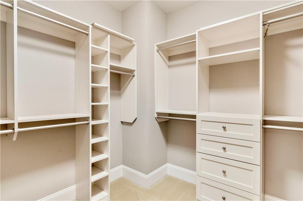 200 Alderwood Point, Sandy Springs, Georgia 30328, 3 Bedrooms Bedrooms, ,3 BathroomsBathrooms,Residential,Sold,200 Alderwood Point,7259424