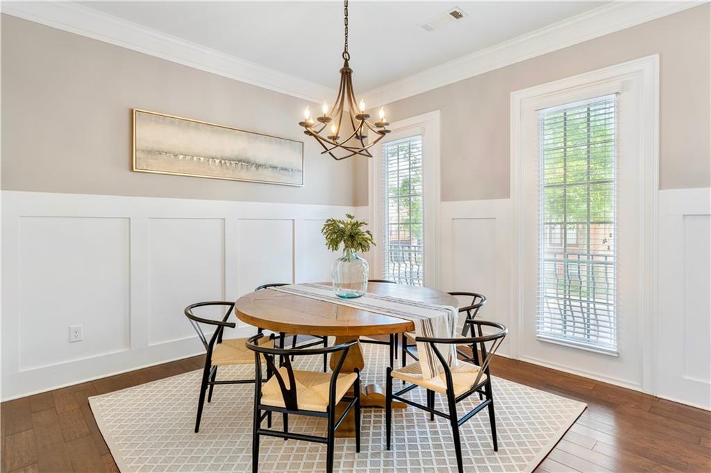 200 Alderwood Point, Sandy Springs, Georgia 30328, 3 Bedrooms Bedrooms, ,3 BathroomsBathrooms,Residential,Sold,200 Alderwood Point,7259424